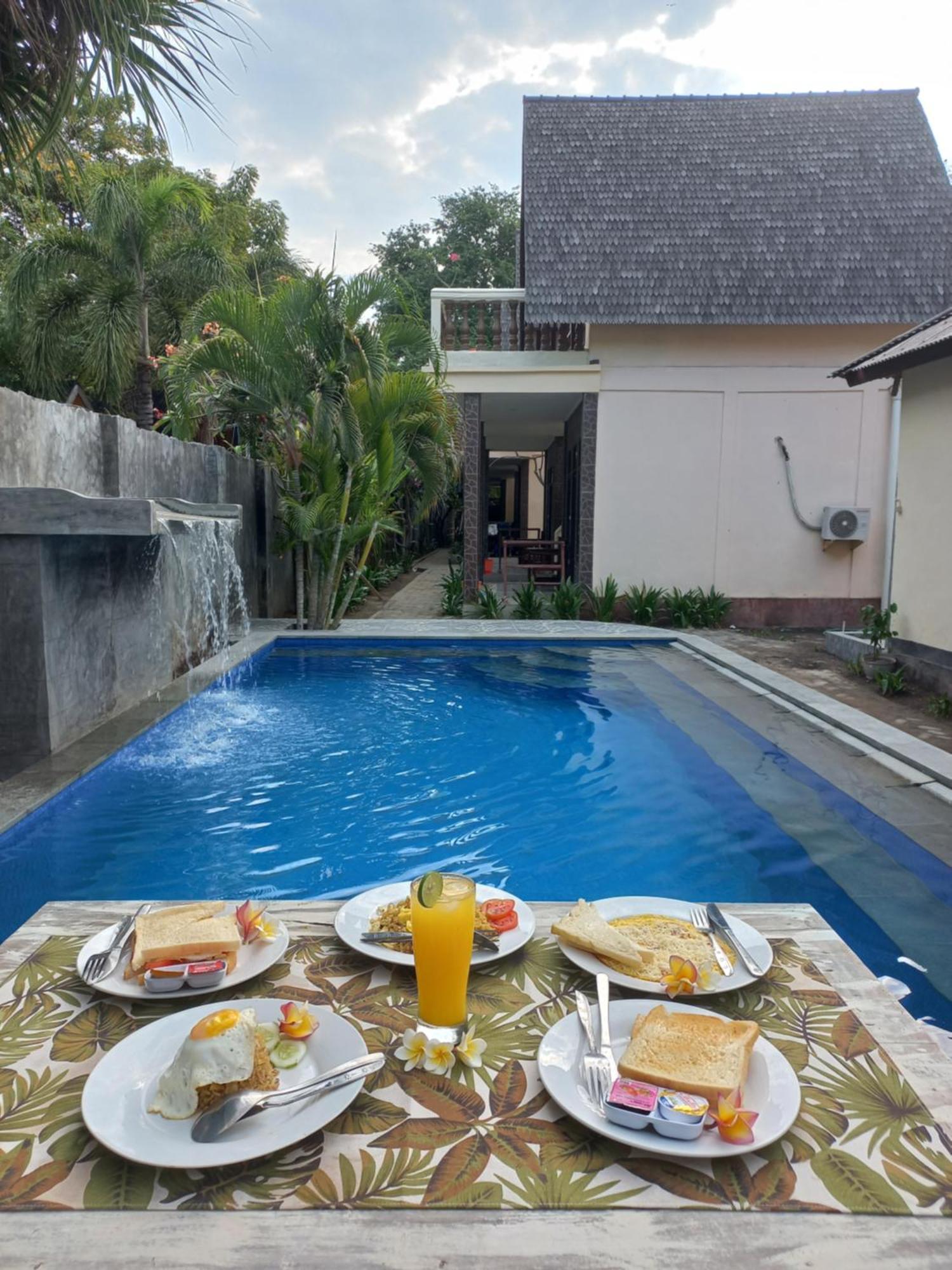 Kusuka Bungalow Quần đảo Gili Ngoại thất bức ảnh