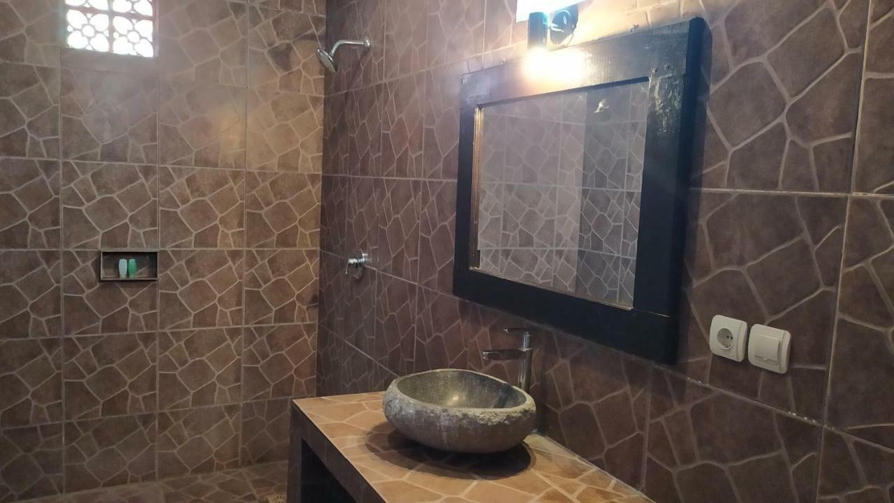 Kusuka Bungalow Quần đảo Gili Ngoại thất bức ảnh