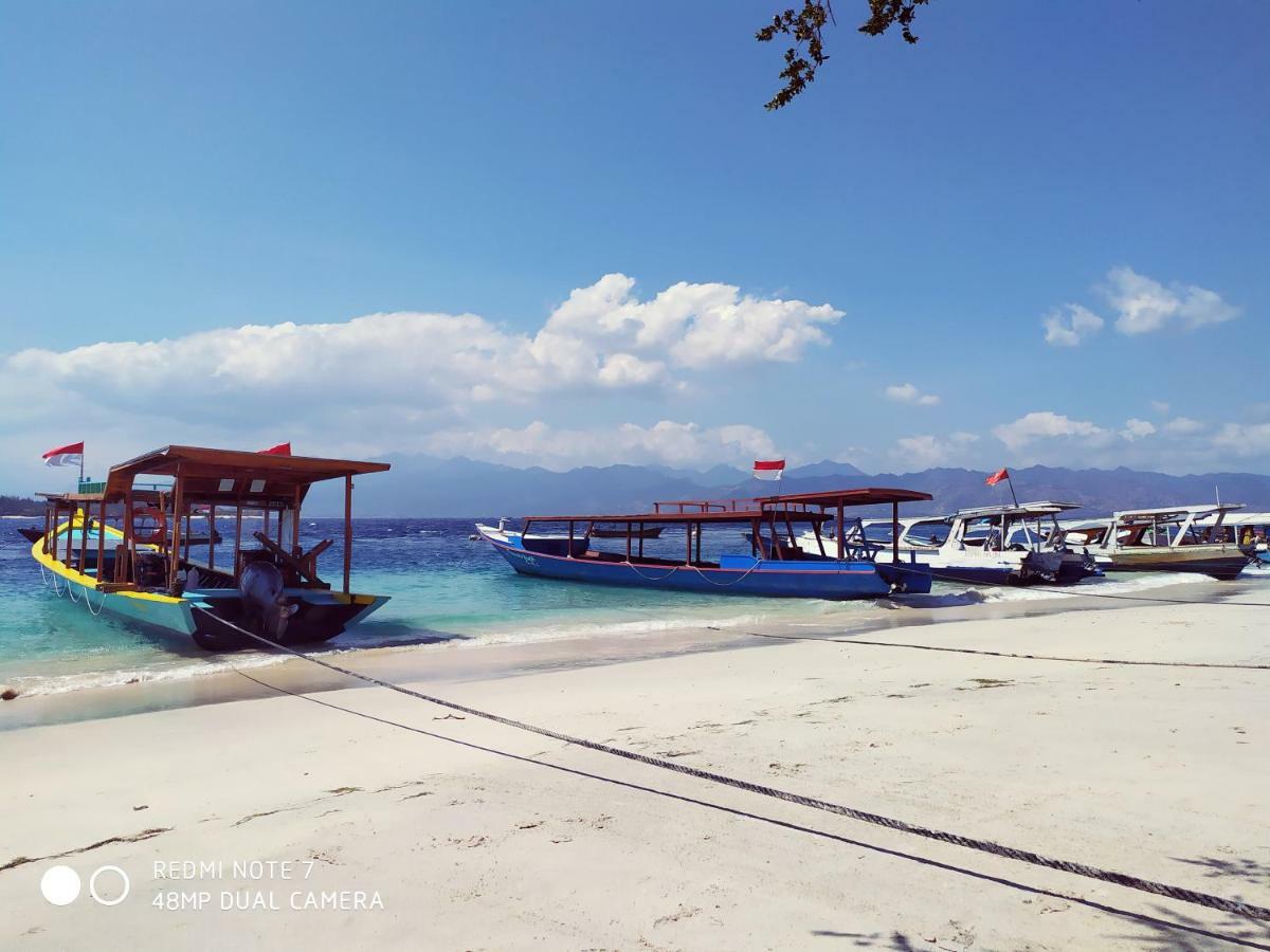 Kusuka Bungalow Quần đảo Gili Ngoại thất bức ảnh