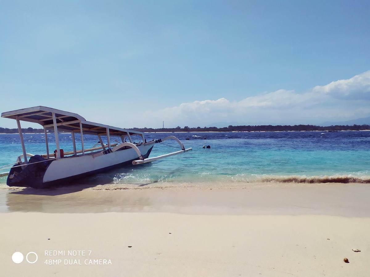 Kusuka Bungalow Quần đảo Gili Ngoại thất bức ảnh