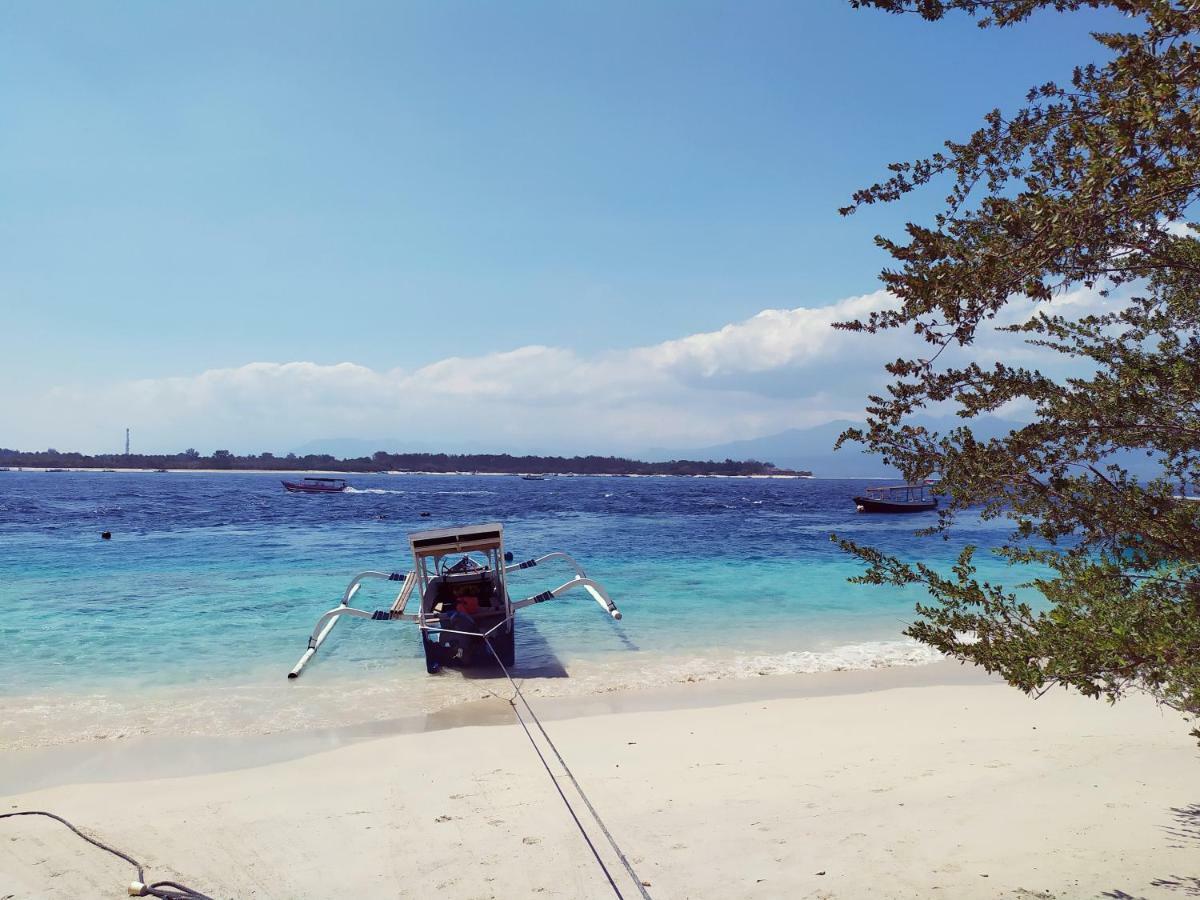 Kusuka Bungalow Quần đảo Gili Ngoại thất bức ảnh