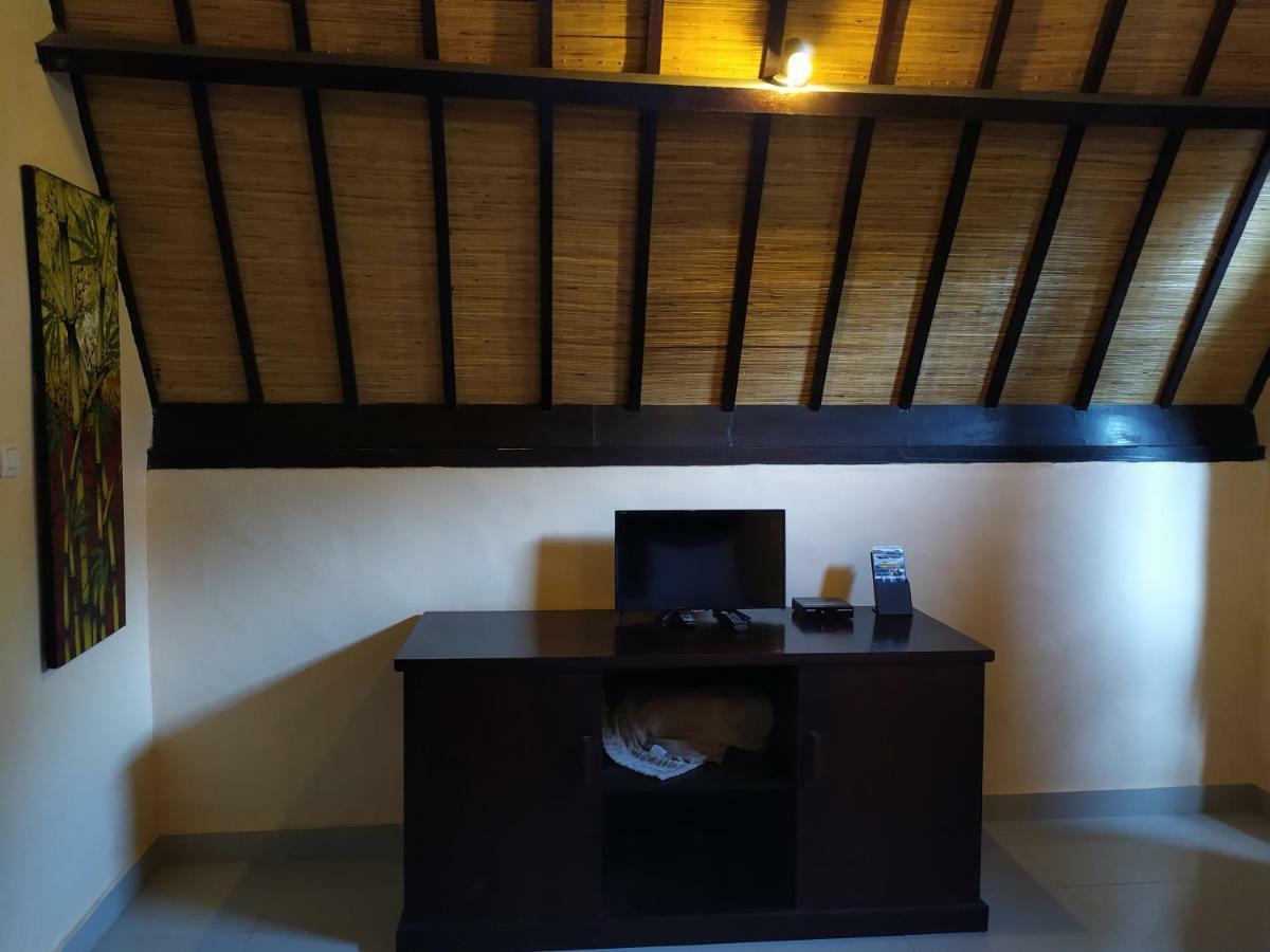 Kusuka Bungalow Quần đảo Gili Ngoại thất bức ảnh