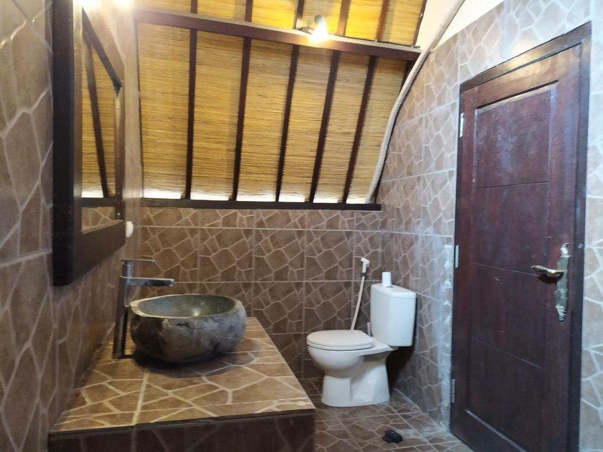 Kusuka Bungalow Quần đảo Gili Ngoại thất bức ảnh