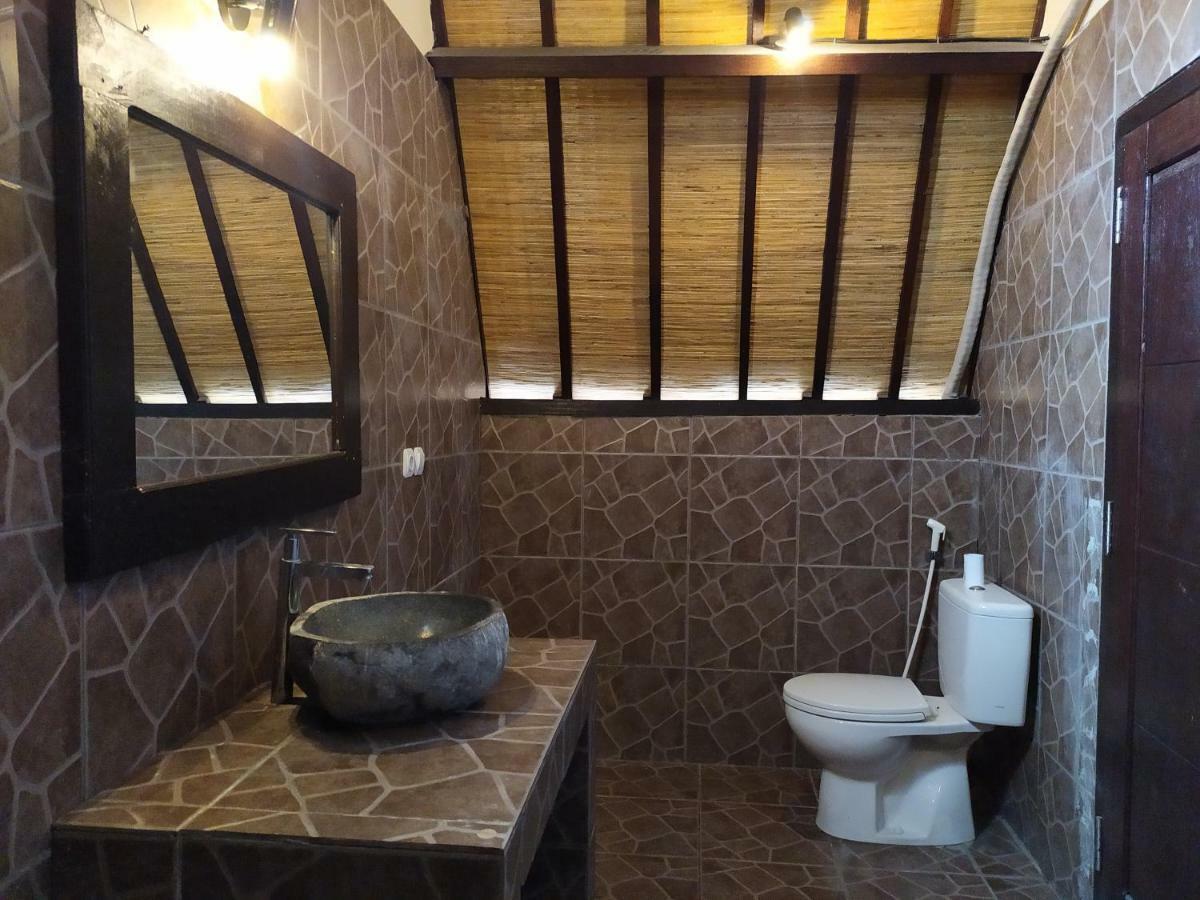 Kusuka Bungalow Quần đảo Gili Ngoại thất bức ảnh